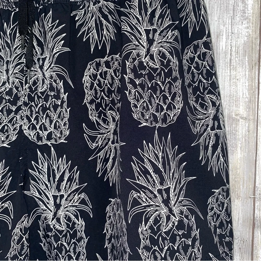 Lauren James Black Pineapple Shorts - Picture 3 of 5